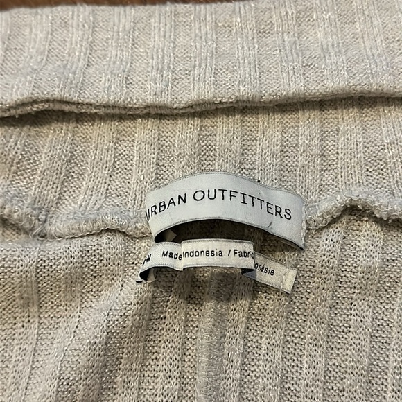 Urban Outfitters Silence & Noise Mock Neck Sweater, Bat Wing, Pullover Medium - Picture 5 of 10